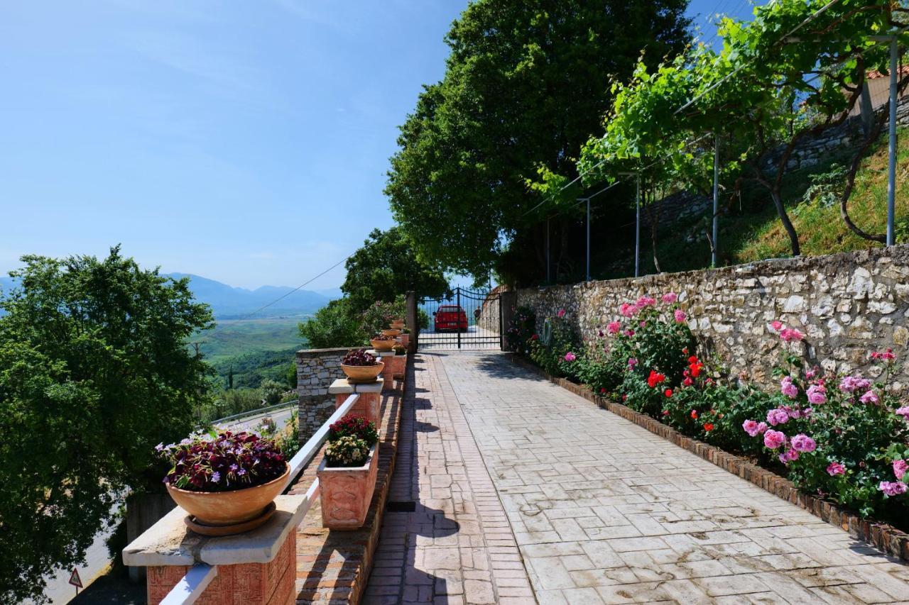 Saranda Landscape Apartment Nivice Exterior photo