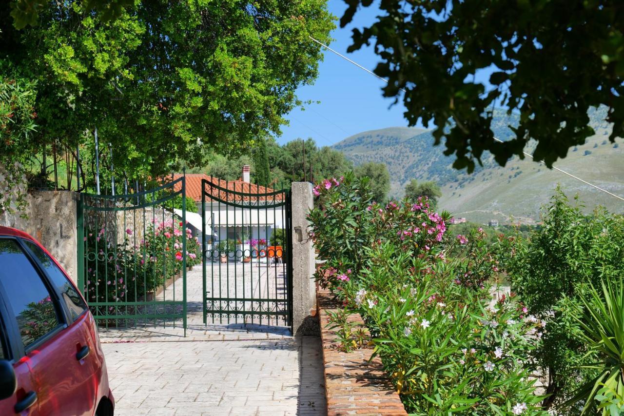 Saranda Landscape Apartment Nivice Exterior photo